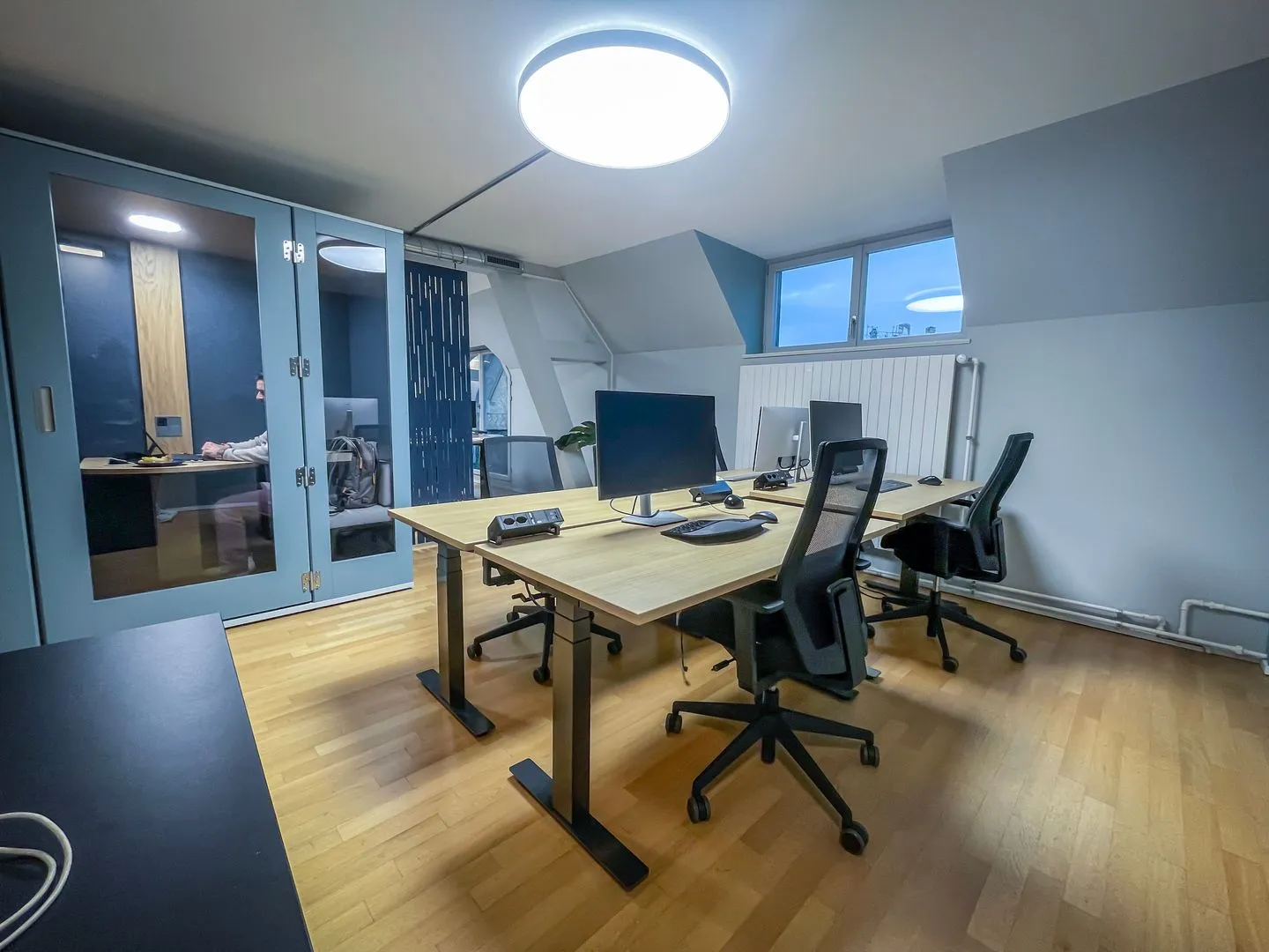 Bureau meublé ou non meublé sur 2 étages (150m2) - Photo 1 sur 6