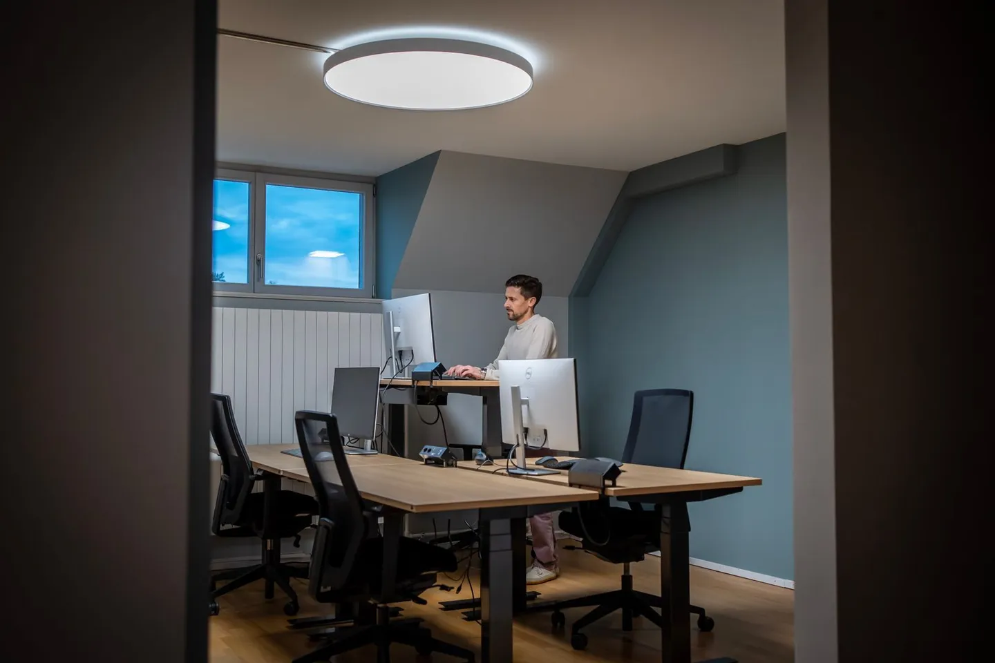 Bureau meublé ou non meublé sur 2 étages (150m2) - Photo 2 sur 6