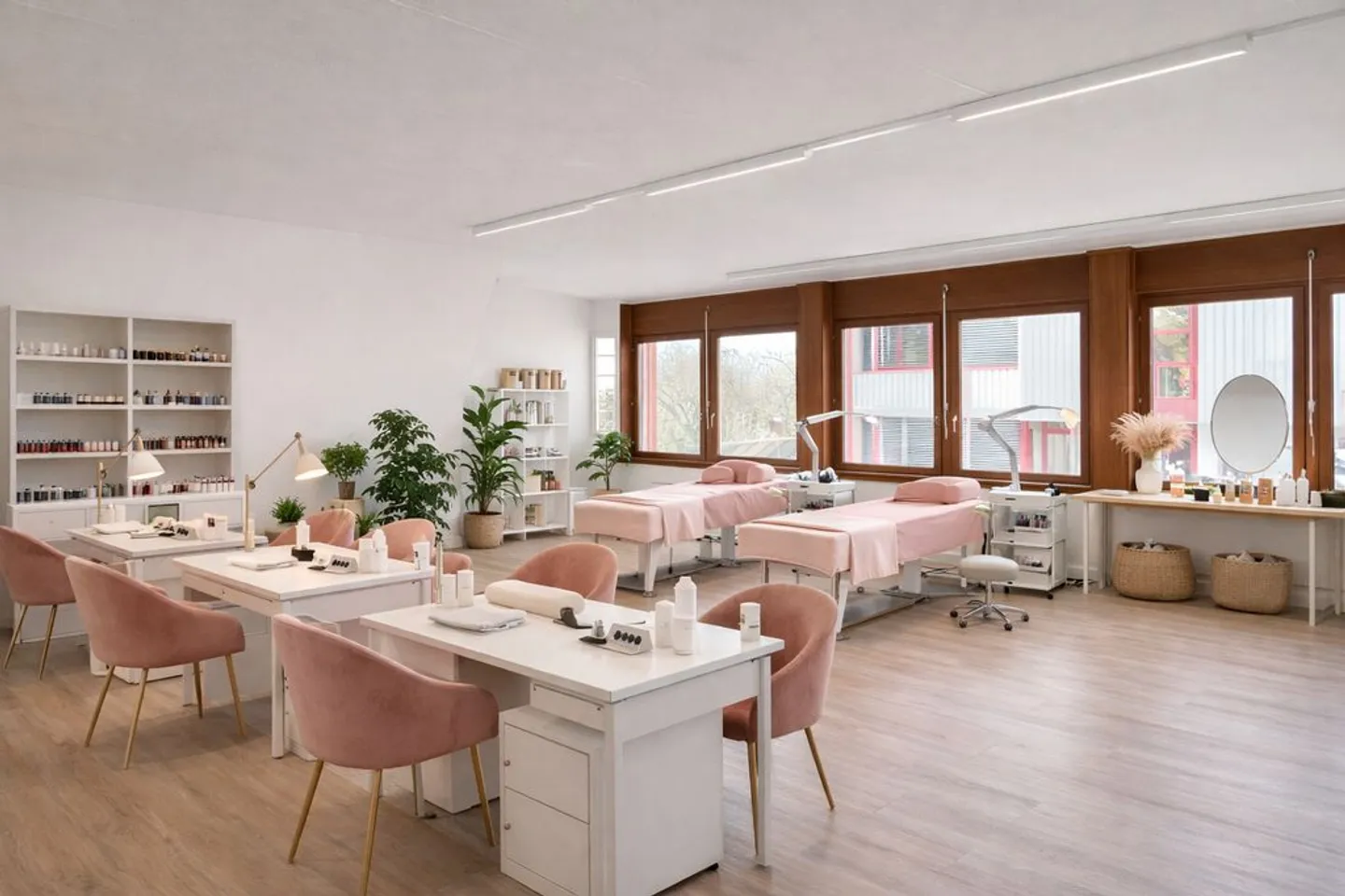 64 m2 Office Available Immediately - Ecotop District - Photo 3 of 5