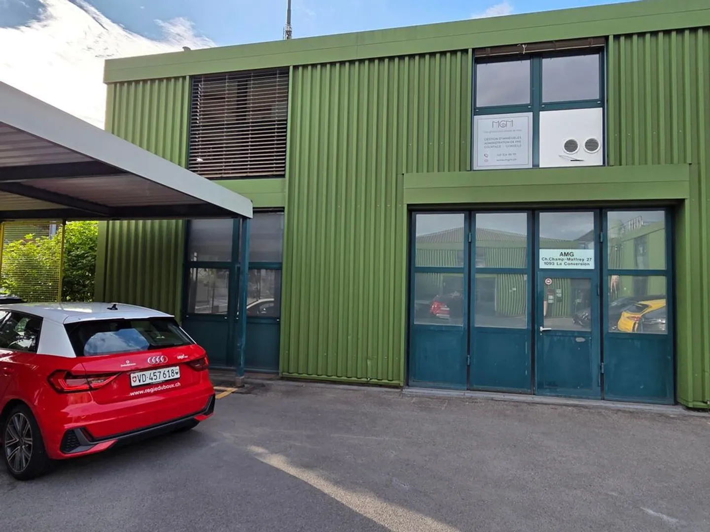 Workshop - Route de la Conversion 271 - La Conversion - Photo 1 of 4