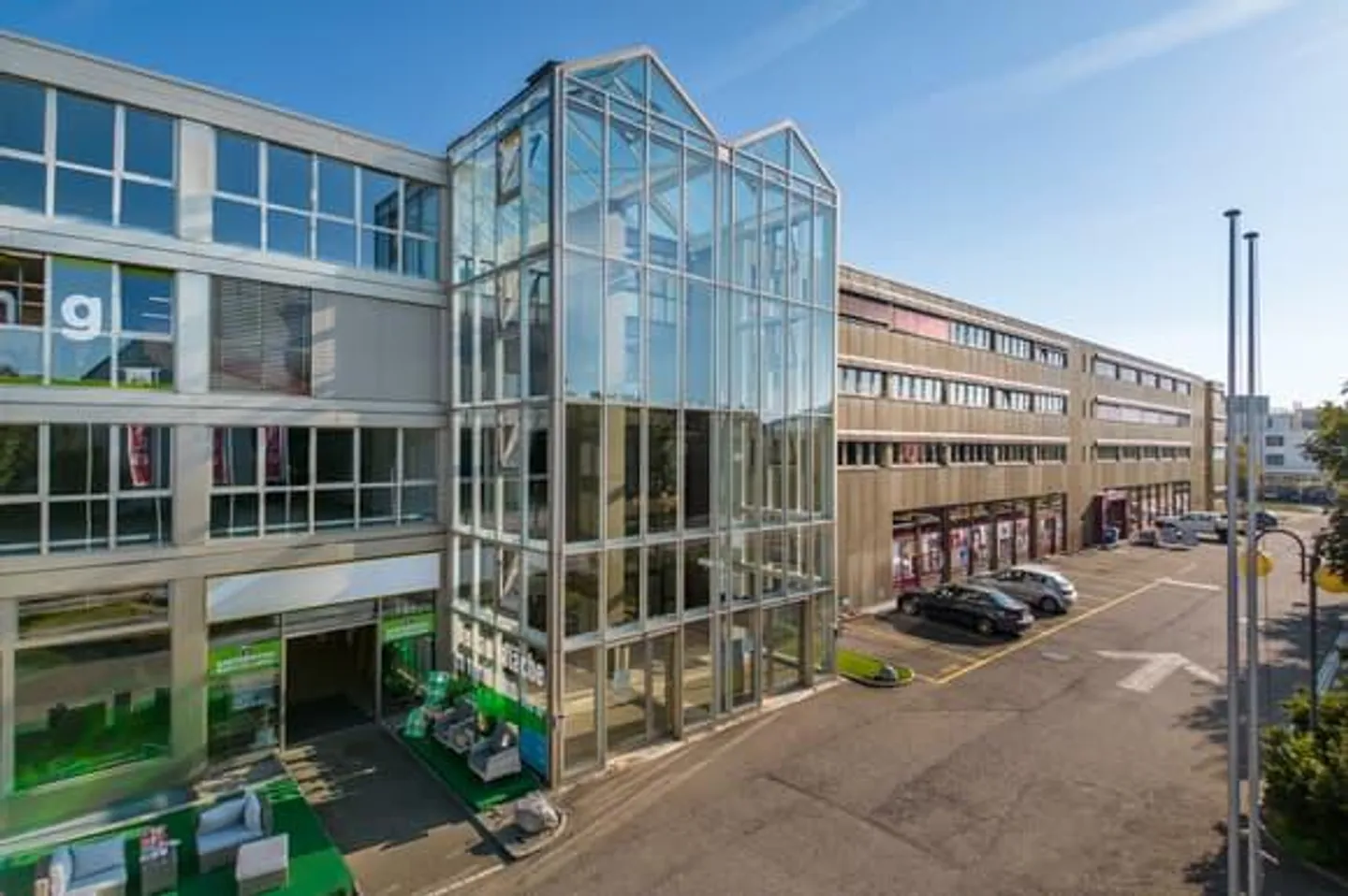 approx. 150 m2 storage space on the 3rd floor with goods lift - limited rental until 31.12.2028 - Photo 1 of 1
