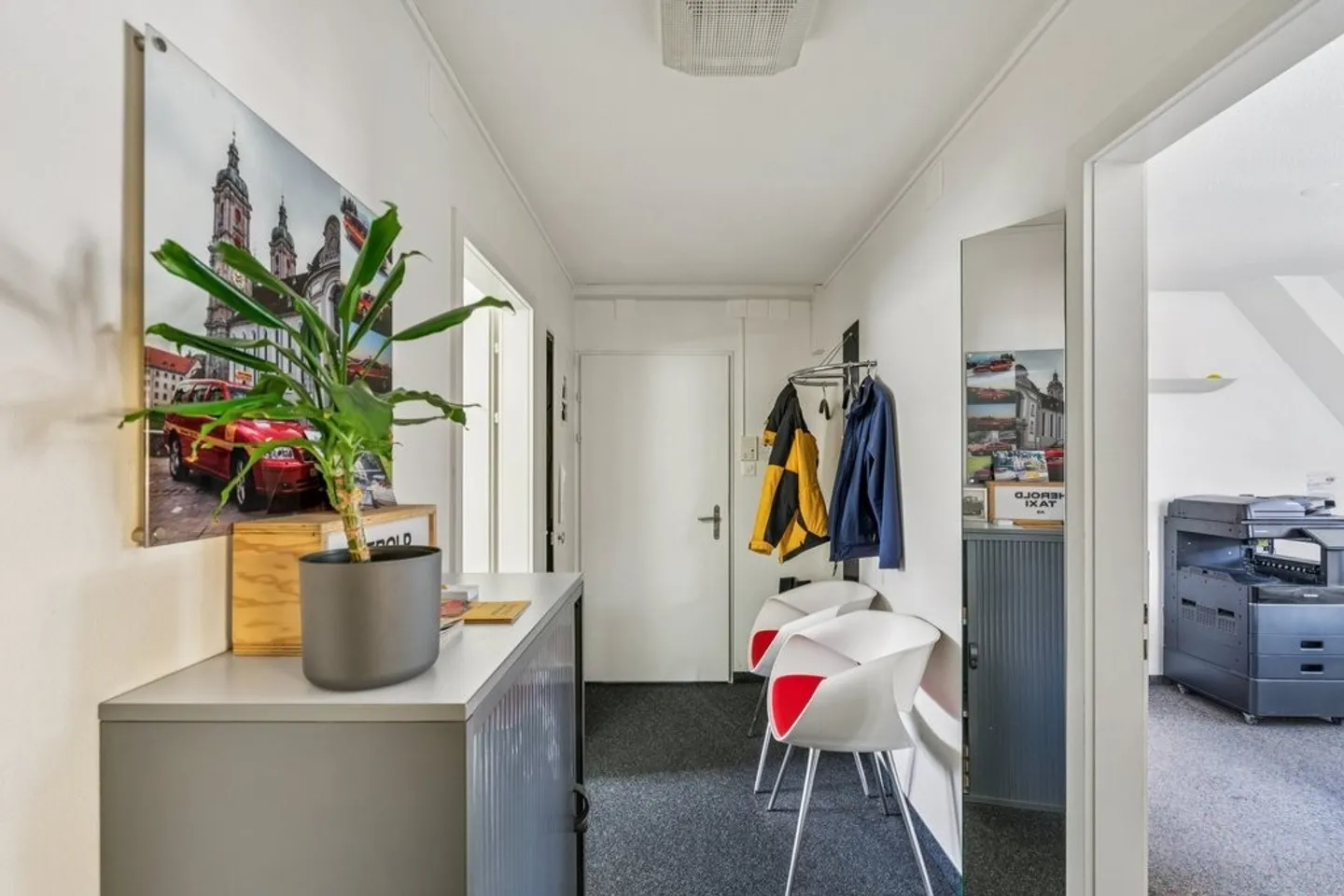 Attractive office space in the heart of St. Gallen - Photo 3 of 10