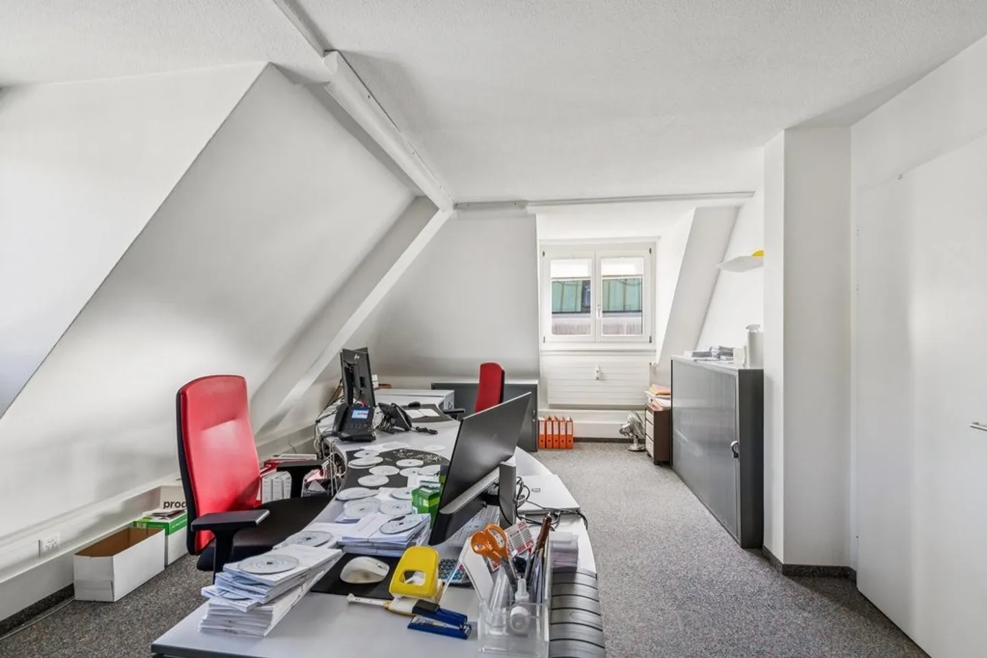 Attractive office space in the heart of St. Gallen - Photo 4 of 10