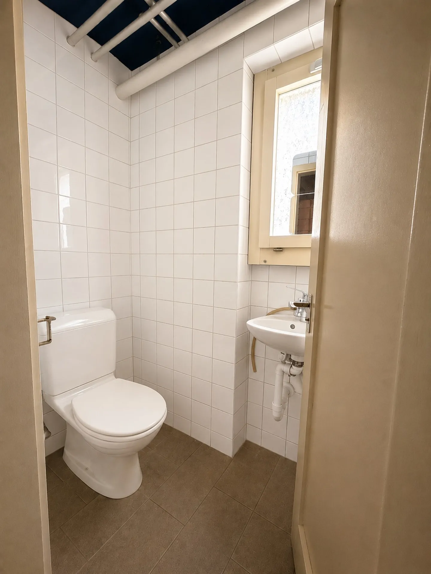 Attractive commercial space in prime location - Photo 7 of 8