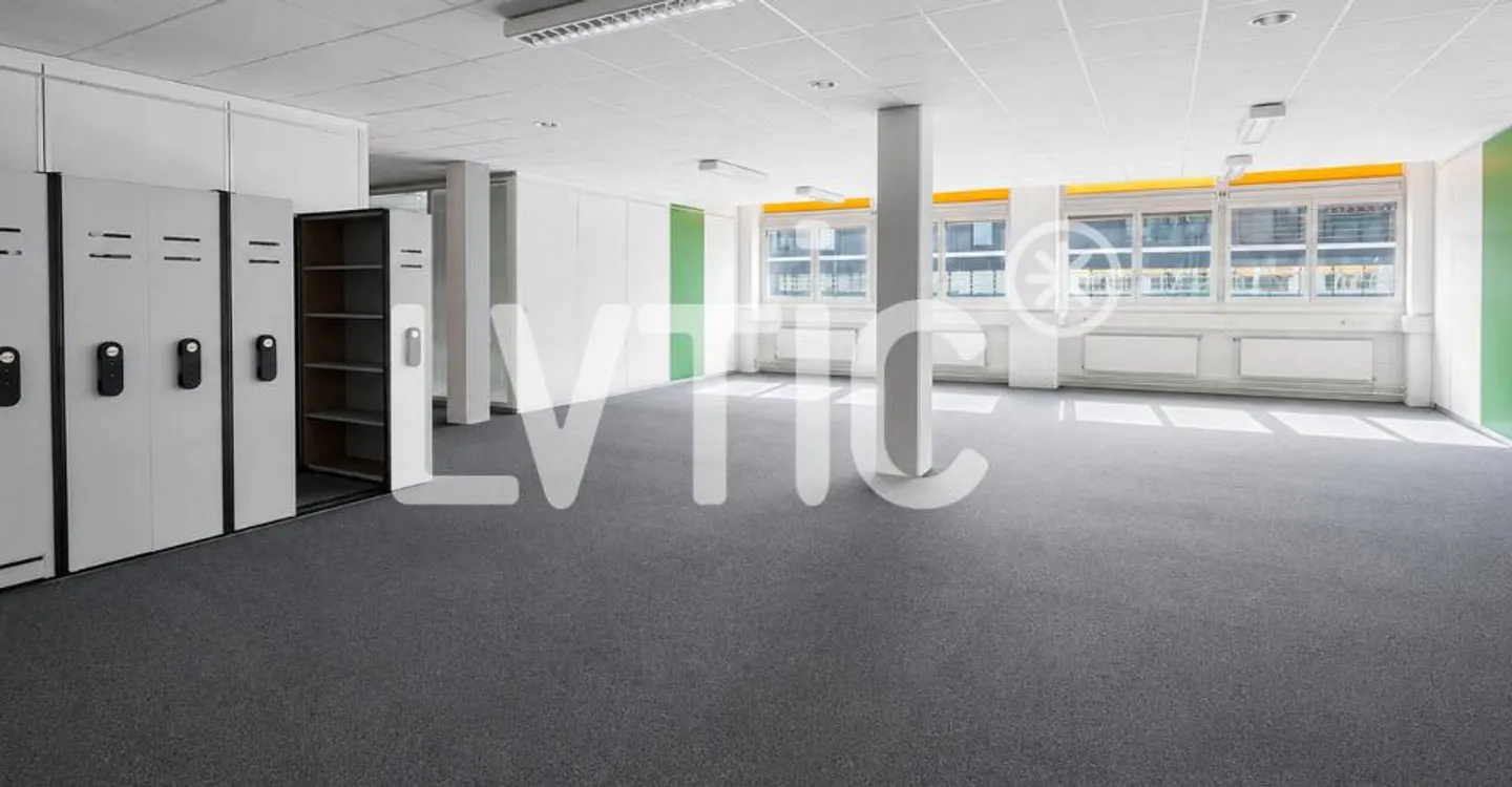 Espace Commercial Spacieux à Renens - Photo 3 sur 11