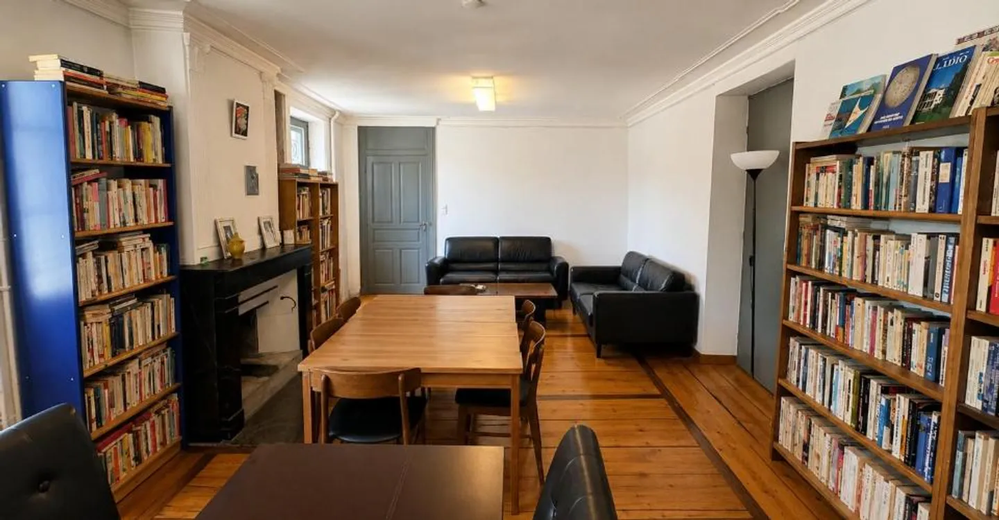 Bureau spacieux à Chêne-Bourg - Photo 7 sur 9