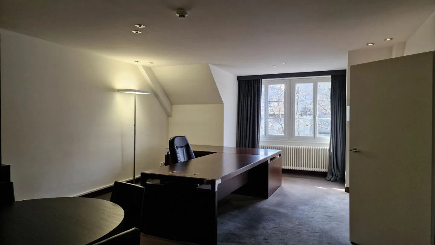 Bella superficie amministrativa di 354m² nel cuore di Losanna: Place Saint-François! - Foto 7 di 12