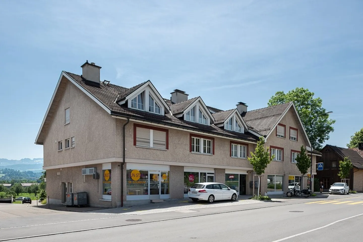 Commercial premises in the middle of Abtwil - Photo 1 of 7