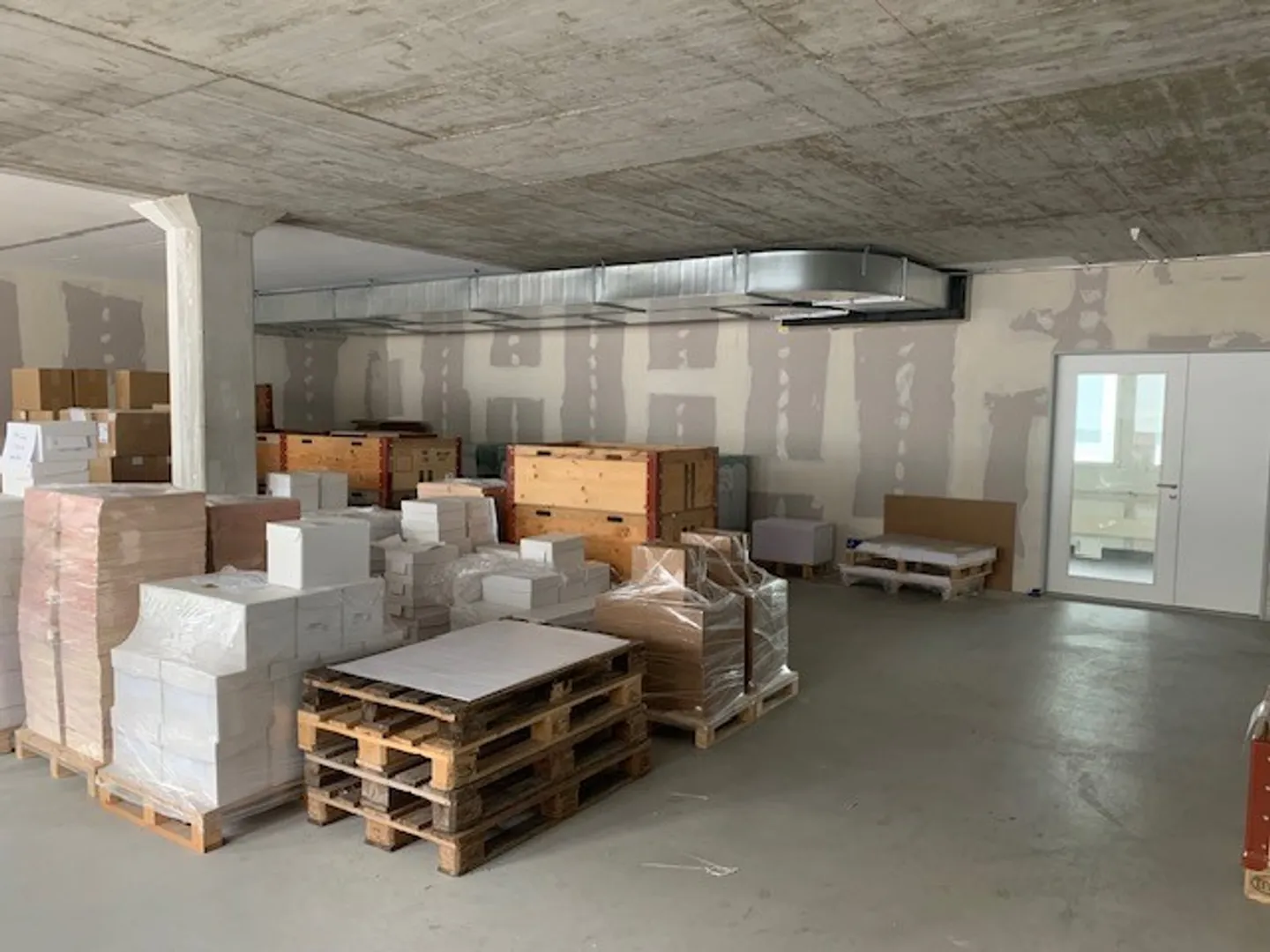 Ideal location for laboratory/showroom or manufacturing industry 130 m2 or 179 m2 - Photo 5 of 5