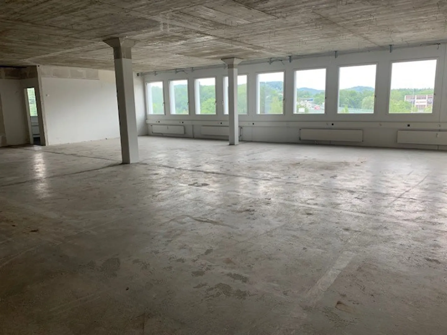 Ideal commercial space on the 3rd floor - Photo 10 of 11