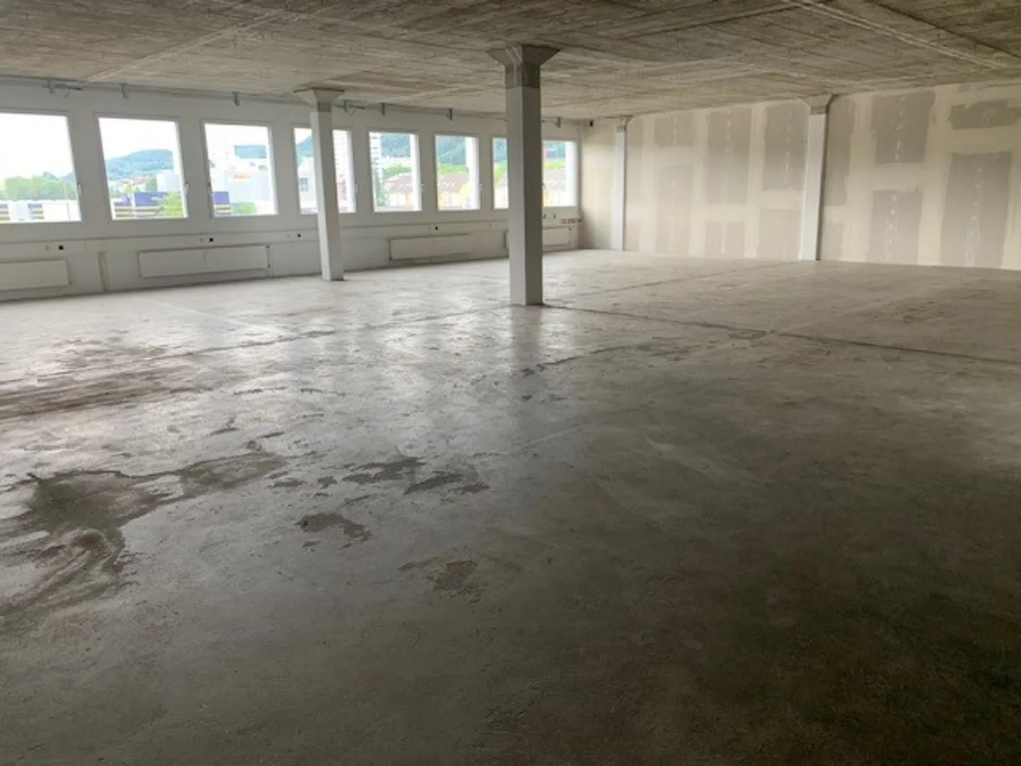 Ideal commercial space on the 3rd floor - Photo 8 of 11