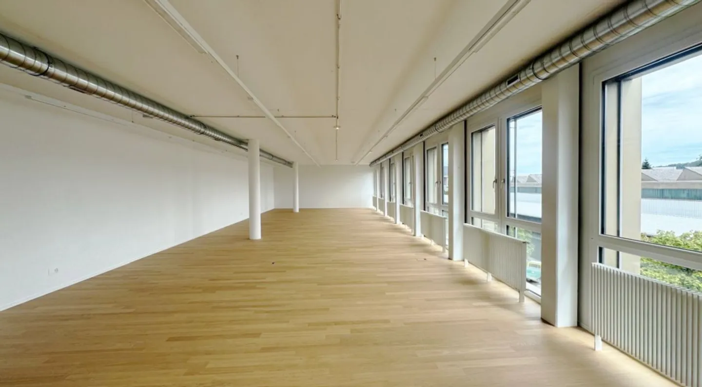 Espace de bureau moderne à Triamal - Photo 2 sur 3