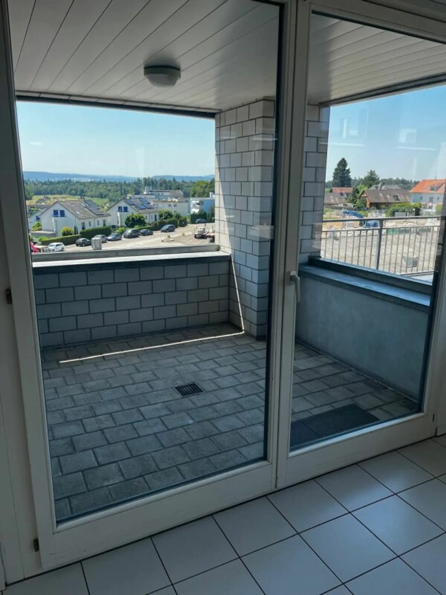 Bright office with private balcony and WC - Photo 6 of 8