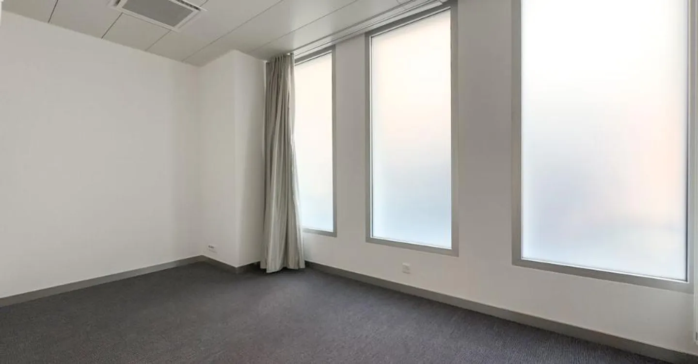 Vitrine - Foto 5 von 9