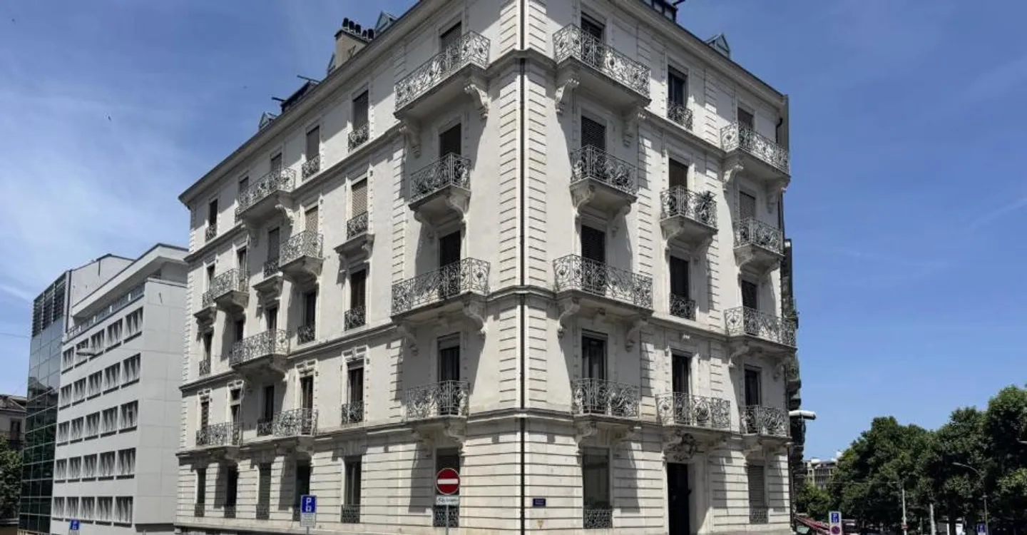 Bureau Spacieux à Louer - Photo 2 sur 4