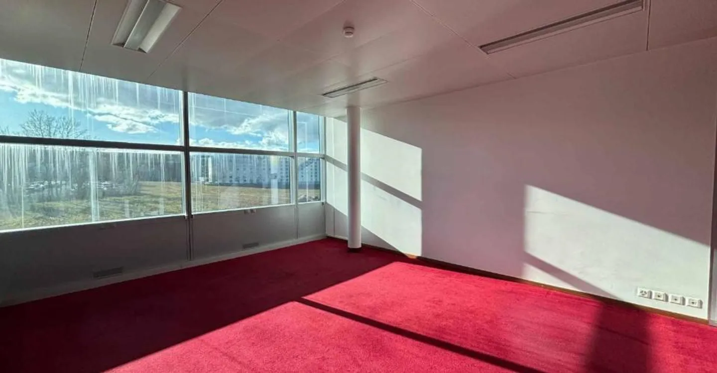 Office - Photo 6 of 10