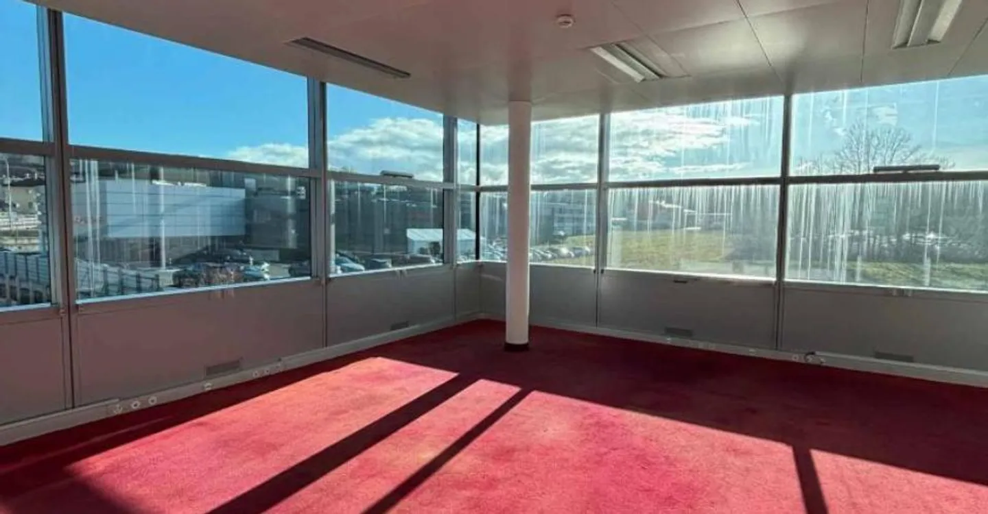 Office - Photo 4 of 10