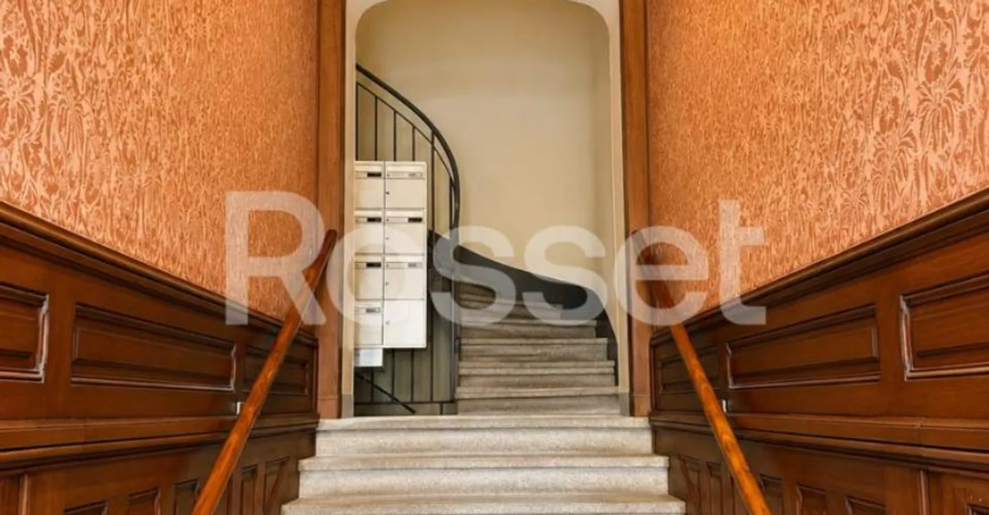 Bureau dans un Quartier Dynamique - Photo 2 sur 5