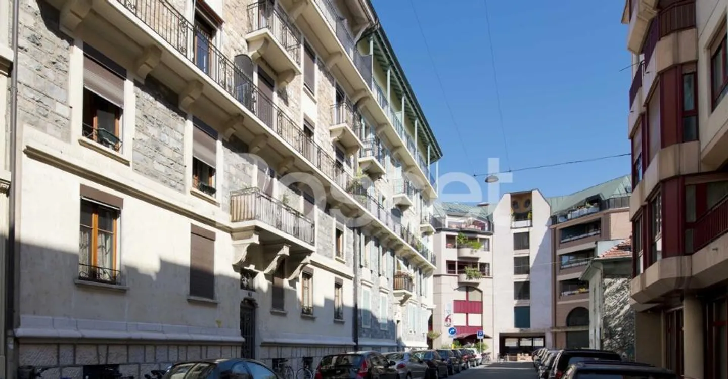 Bureau dans un Quartier Dynamique - Photo 3 sur 5