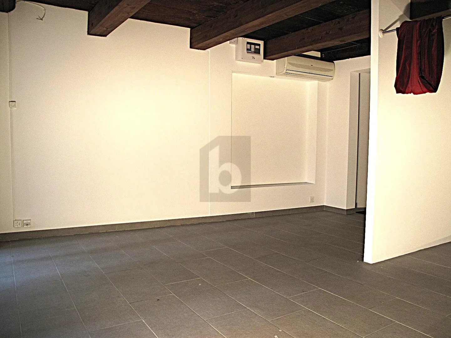 YOUR NEW WORKSPACE IN THE HEART OF LUCERNE - Photo 3 of 4