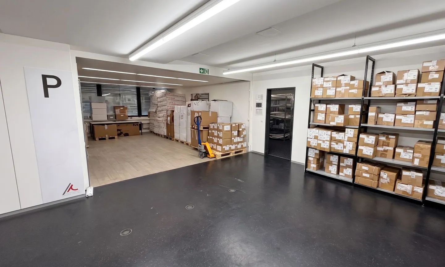 Locali versatili in una posizione centrale - Foto 10 di 13