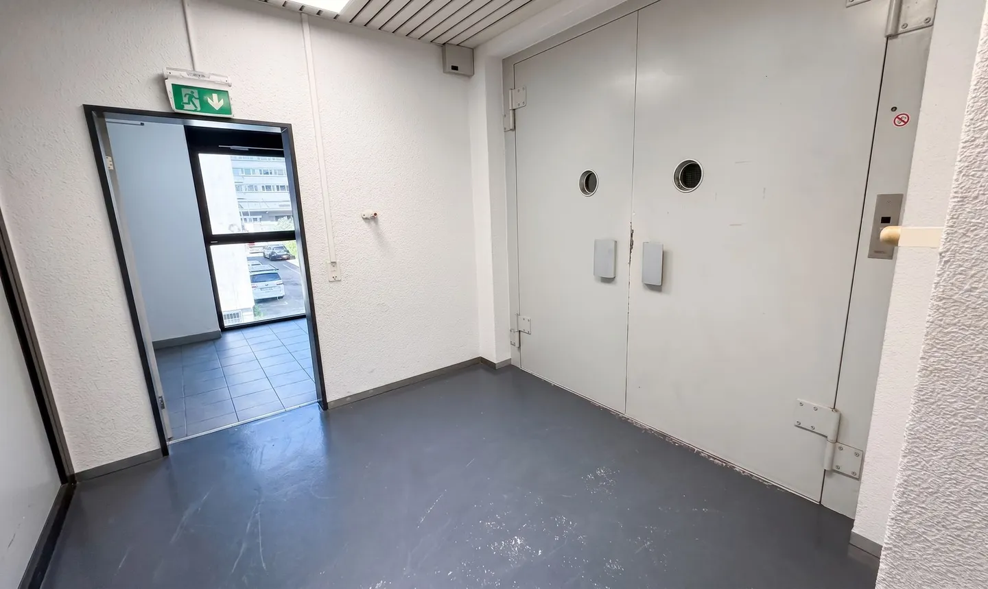 Locali versatili in una posizione centrale - Foto 12 di 13