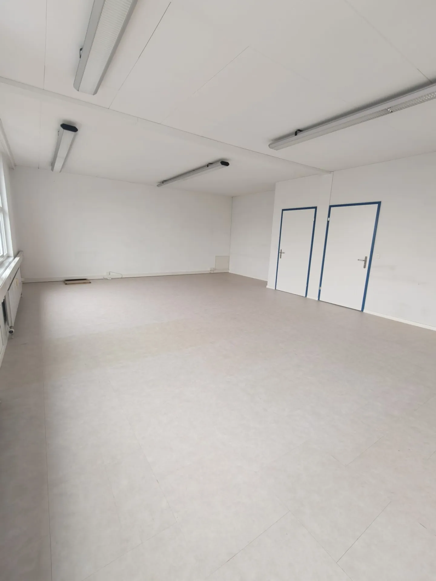 Spazio ufficio attraente con layout flessibile - Foto 13 di 13