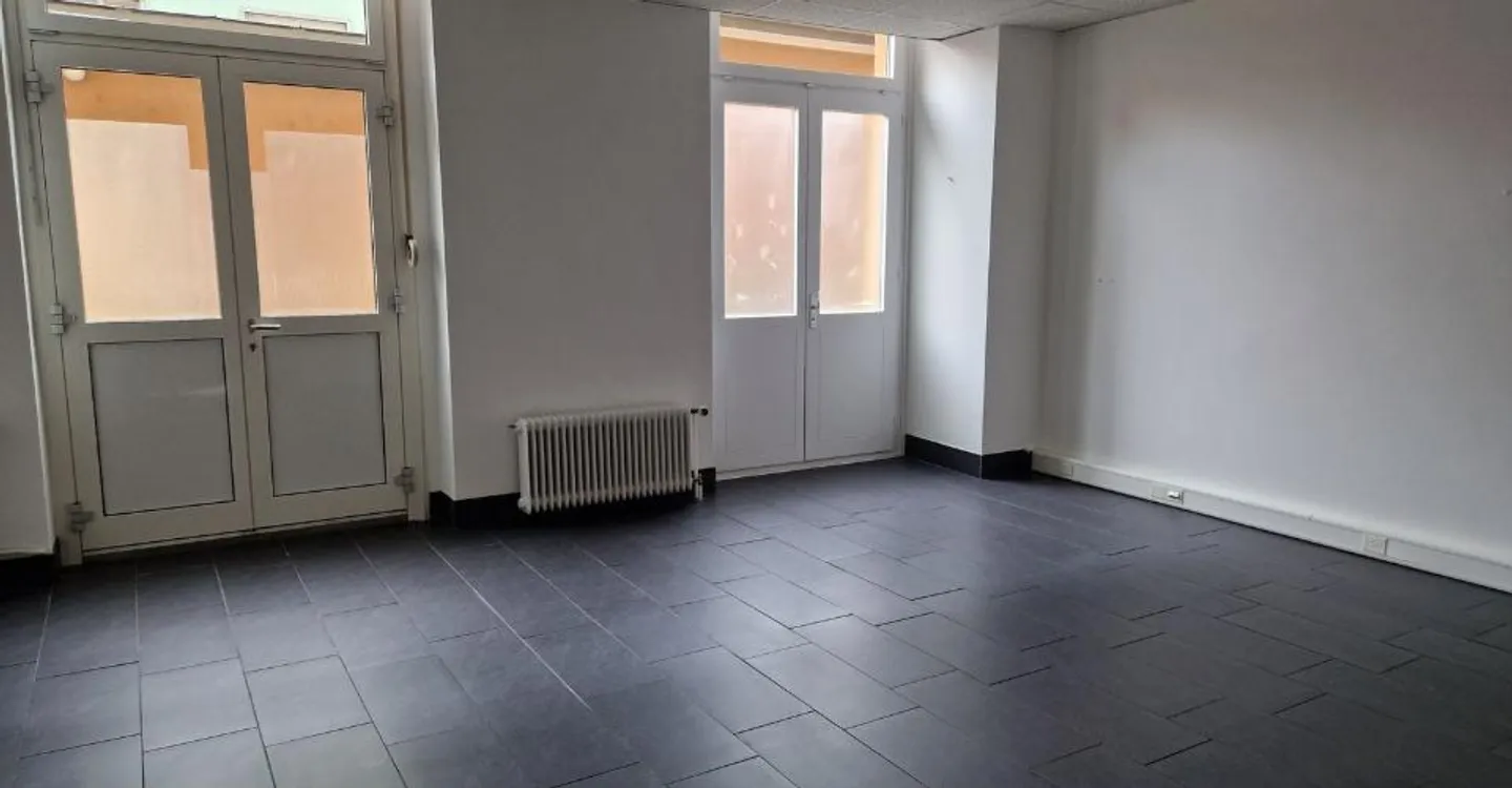 Espace Commercial à Pérolles - Photo 1 sur 5