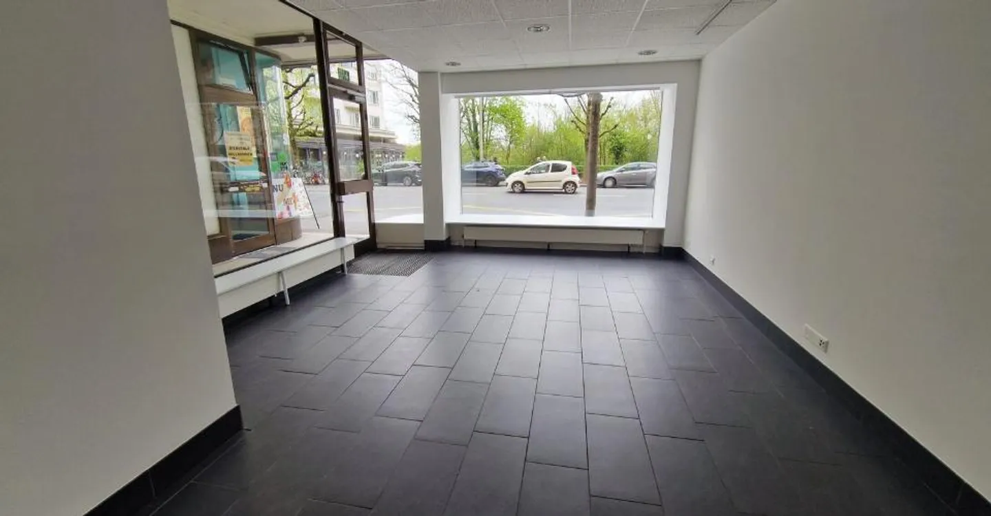 Espace Commercial à Pérolles - Photo 3 sur 5
