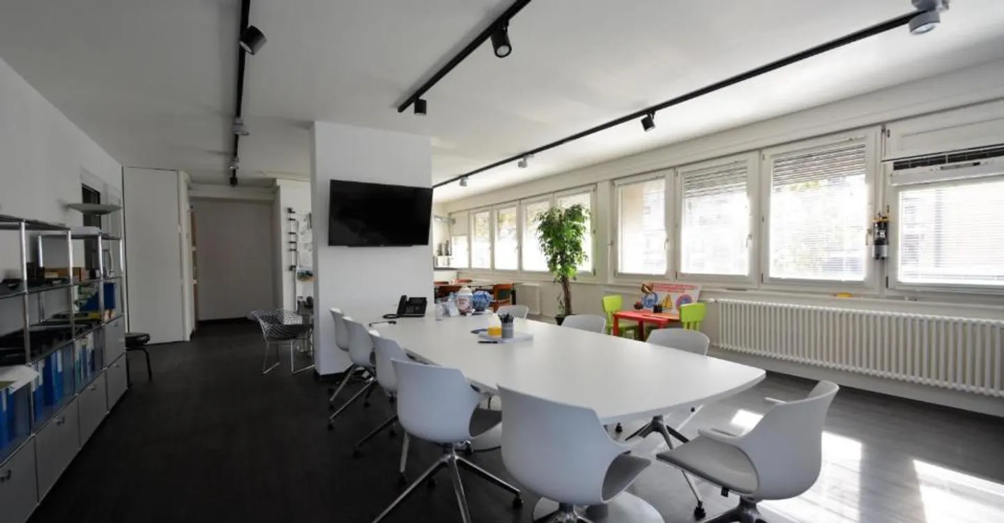 Contemporary Office Space - Photo 1 of 8