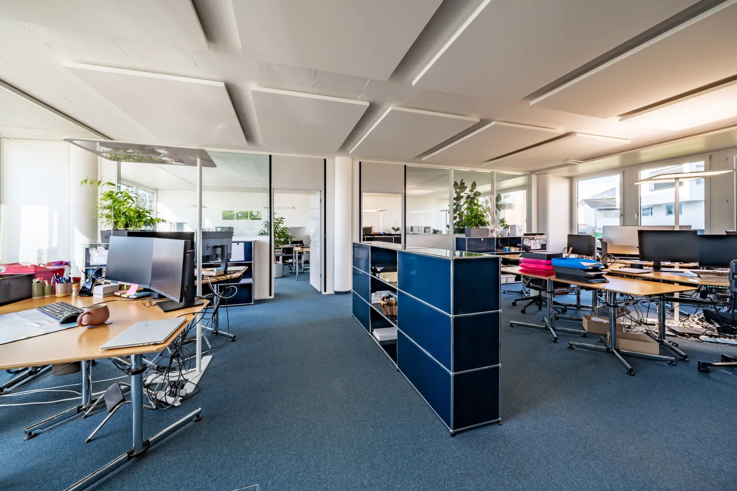 Espace de bureau représentatif pour votre entreprise - Photo 2 sur 9