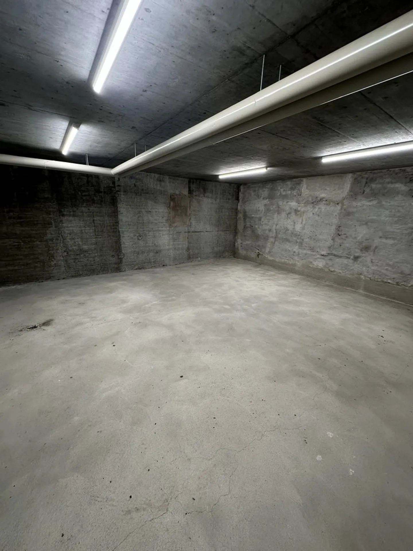 Espace de stockage spacieux dans un emplacement privilégié - Photo 8 sur 9