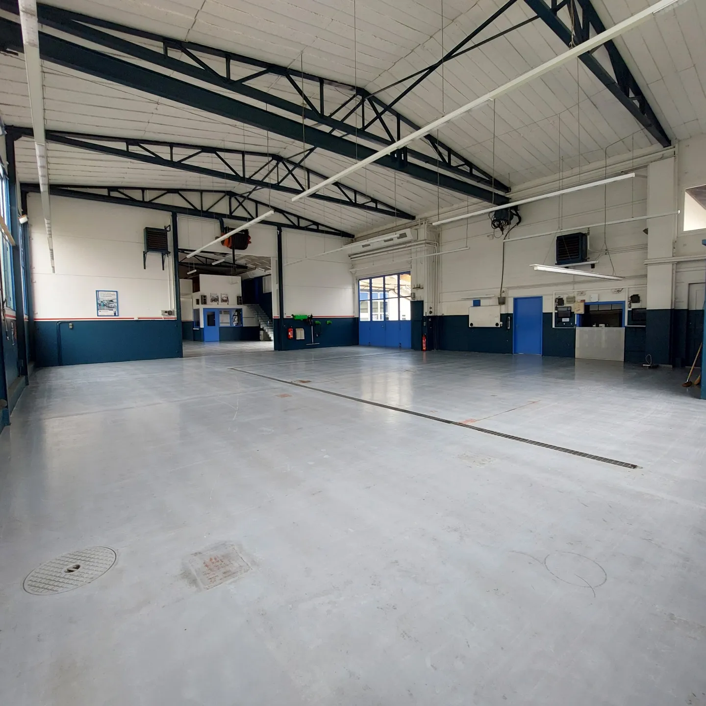 485 m2 warehouse (ground floor) in Sursee - Photo 1 of 5