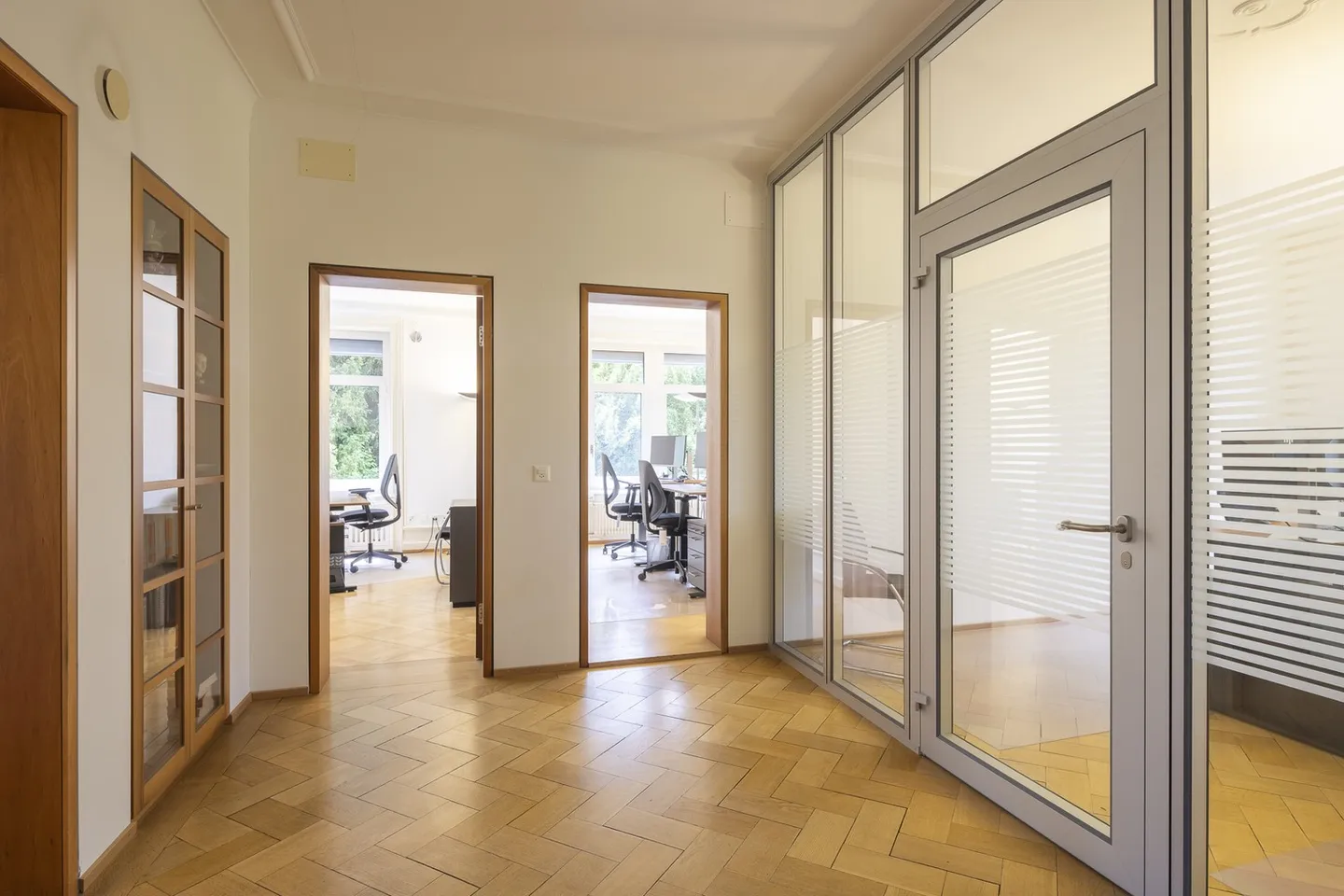 Representative Office Villa at Lake Zurich - Single Tenant Wanted - Photo 13 of 13