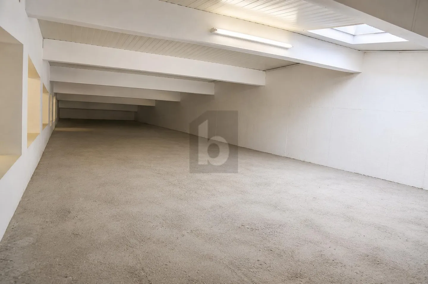 BRIGHT, MODULABLE, HIGH POTENTIAL - Photo 5 of 6