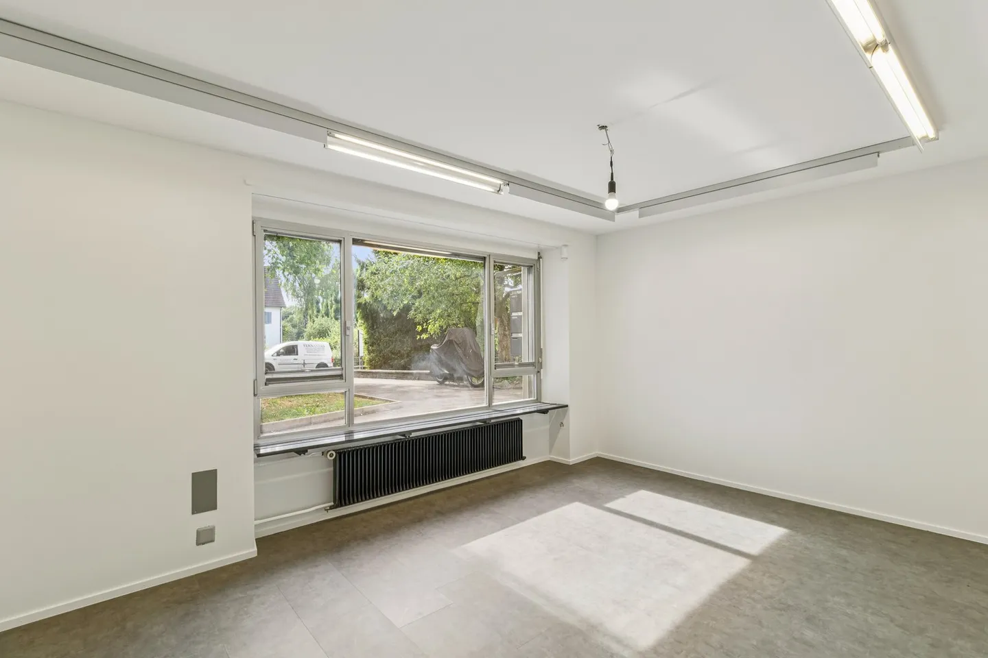 Espace commercial polyvalent/atelier avec caractère de showroom à louer ! - Photo 13 sur 13