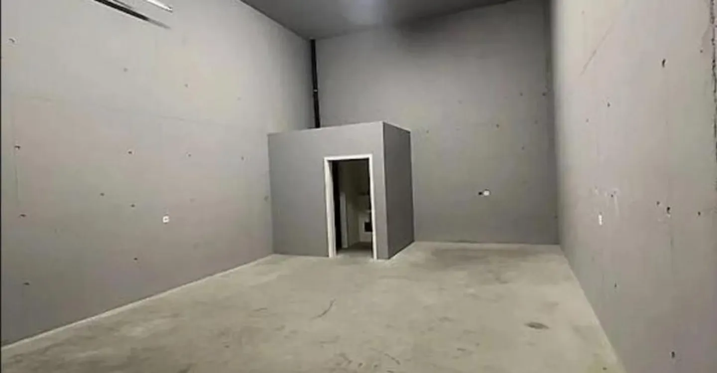 Commercial 1 room - Photo 5 of 7