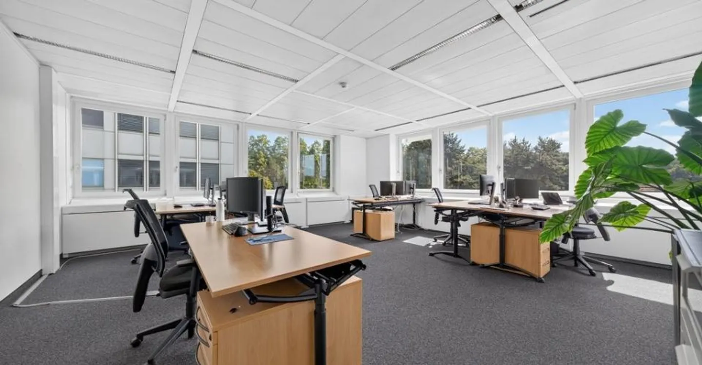 Office - Photo 4 of 10