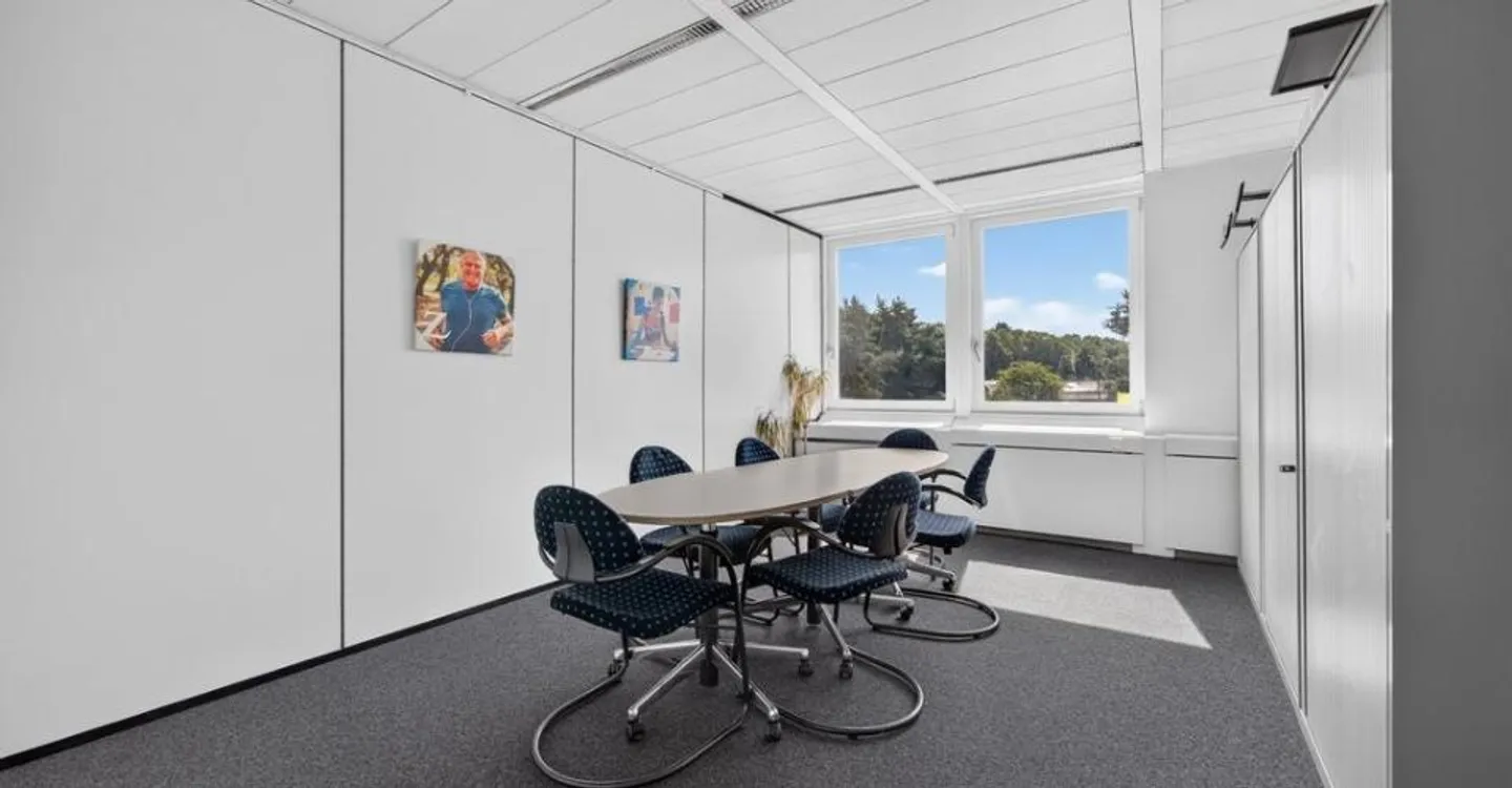 Office - Photo 5 of 10