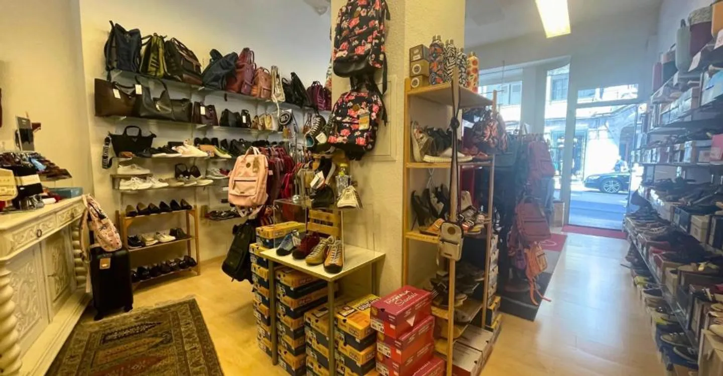 Commerce - Photo 6 of 10