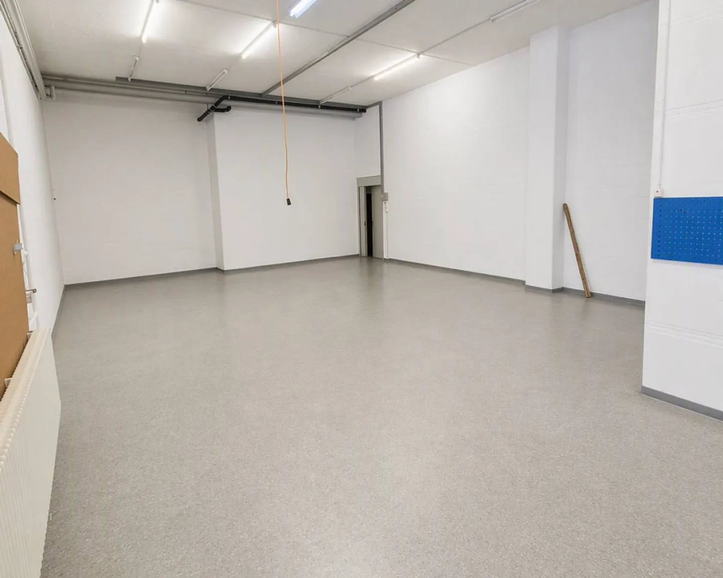 Commercial Building Bernstrasse Dietikon - Photo 2 of 6