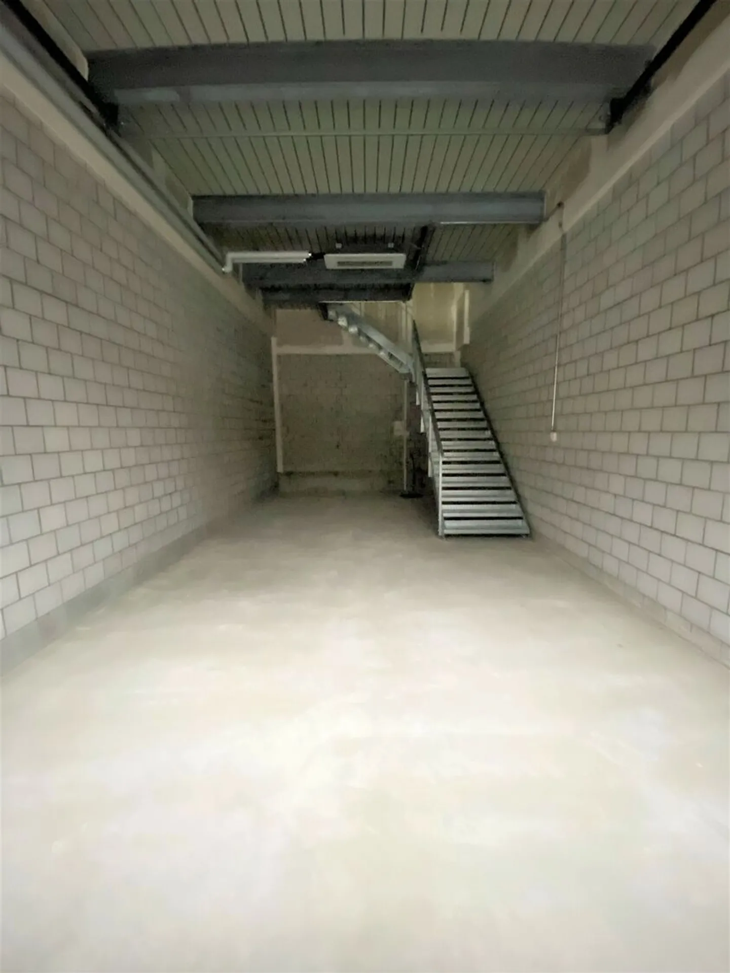 Gwärbbox - Workshop & Office Combined! - Photo 3 of 3