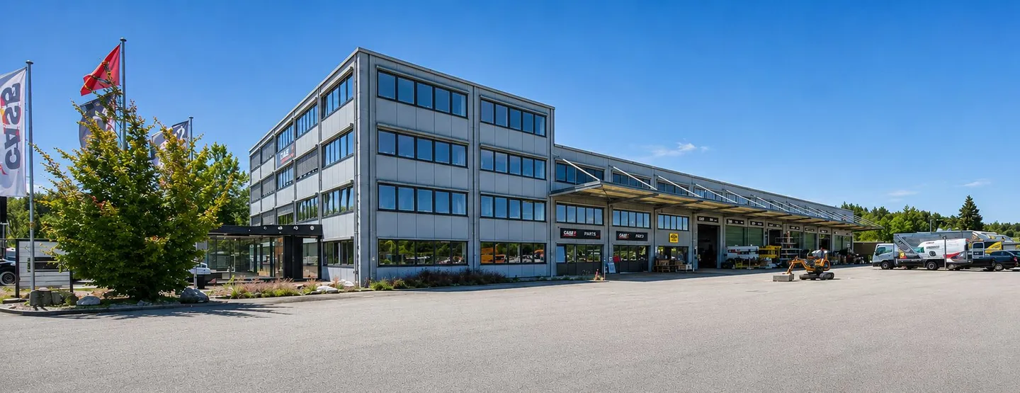 Entire building section and approx. 1,500 m² outdoor area available! - Photo 1 of 13