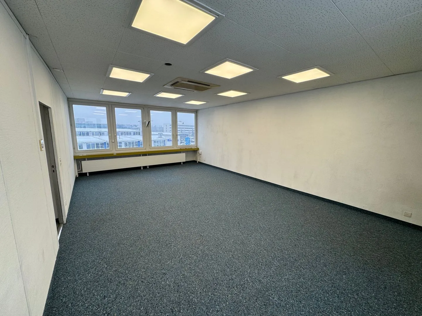 Geräumige Büro- und Gewerbefläche in Weinfelden zu vermieten - Photo 3 of 7