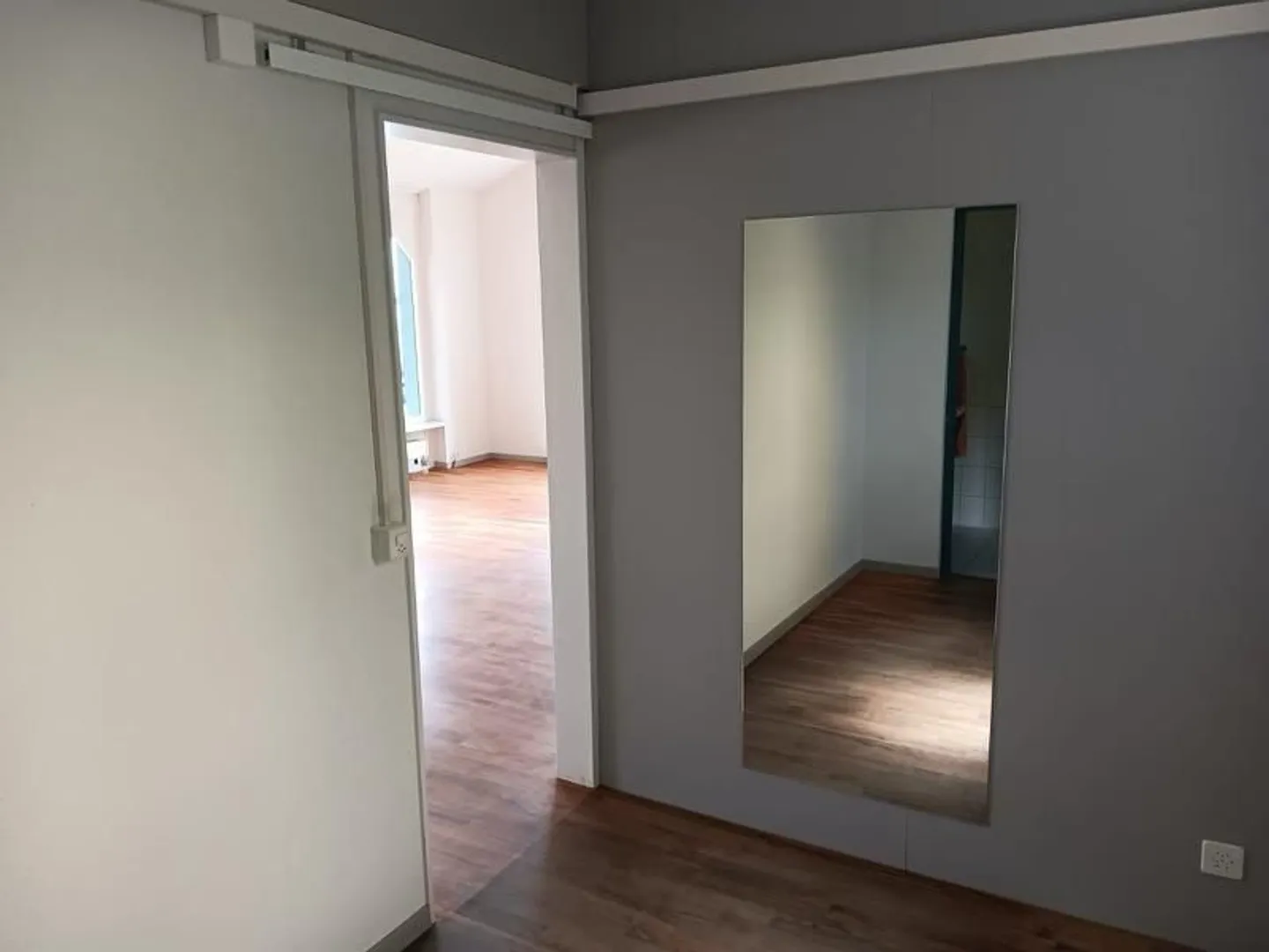 Beautiful retail space for rent in Embrach - Photo 6 of 7