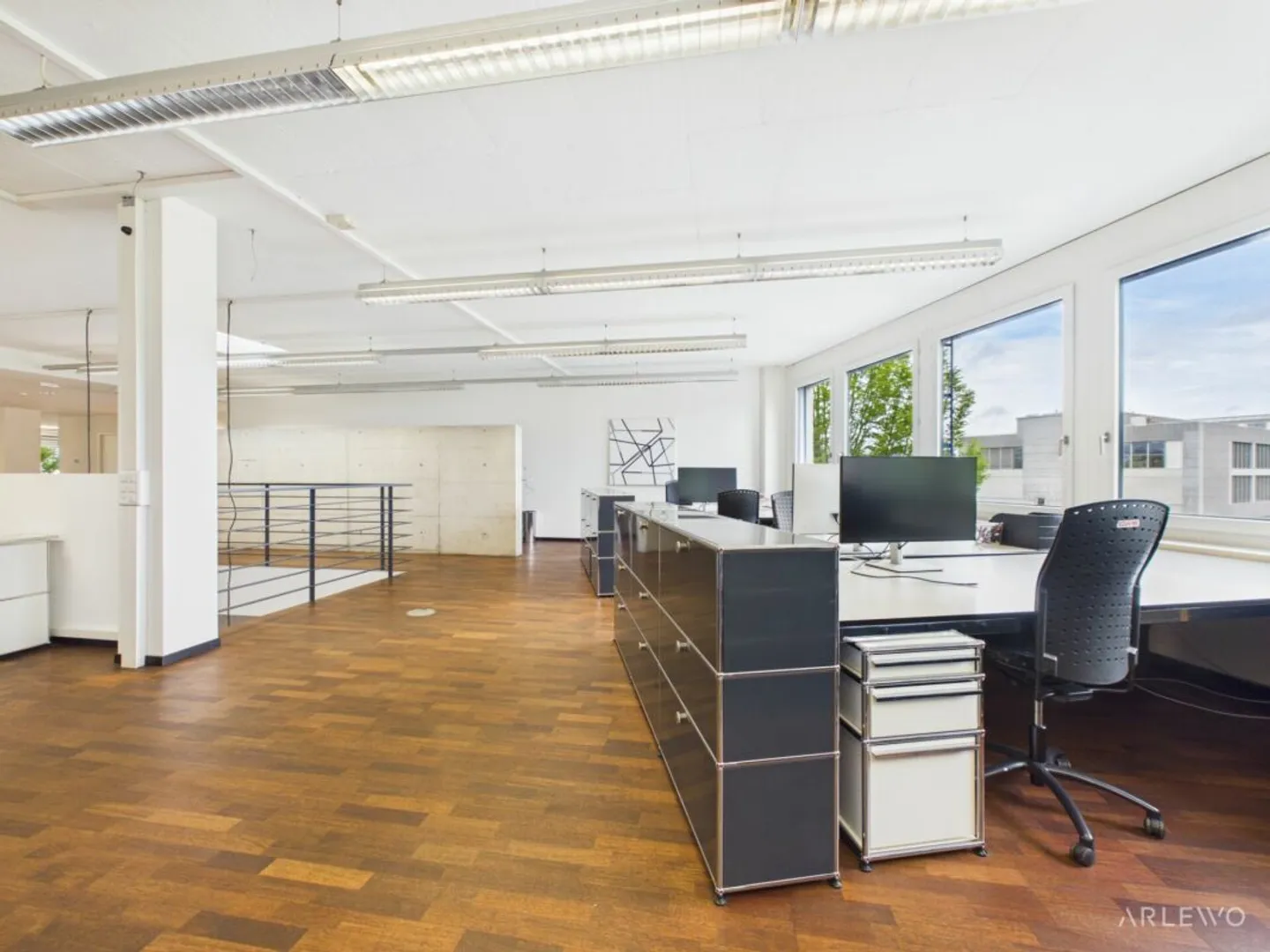 Your new business location: Modern offices in Steinhausen - Photo 1 of 10