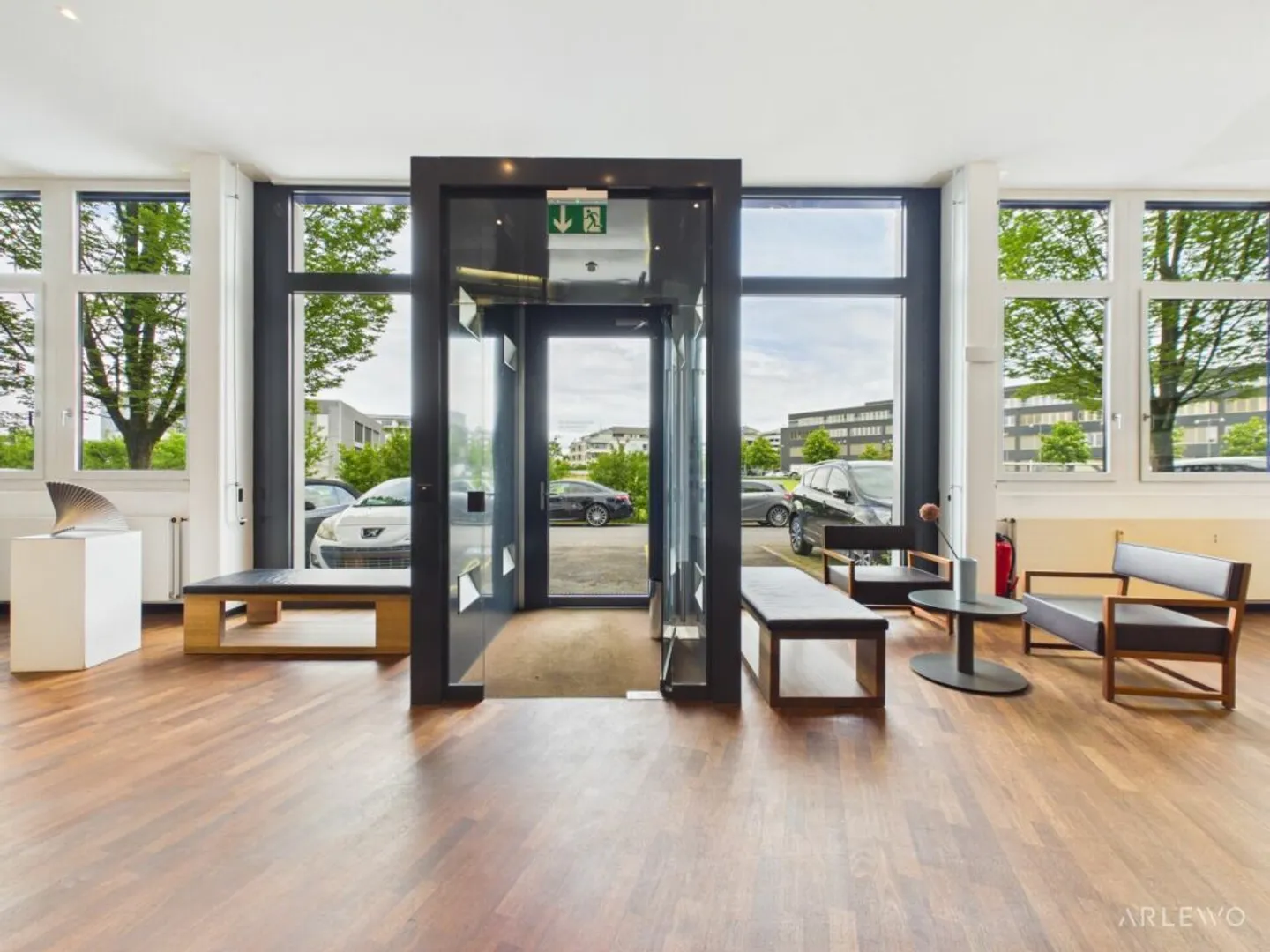 Modern Work Environments for Innovative Companies - Photo 3 of 13