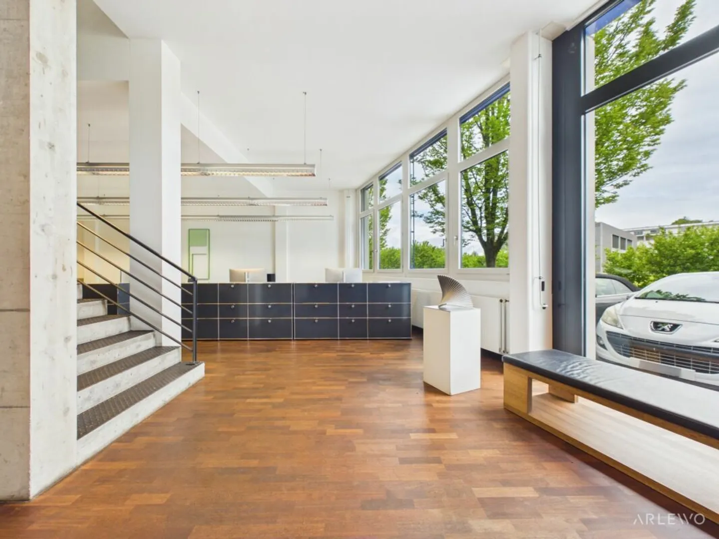 Modern Work Environments for Innovative Companies - Photo 8 of 13