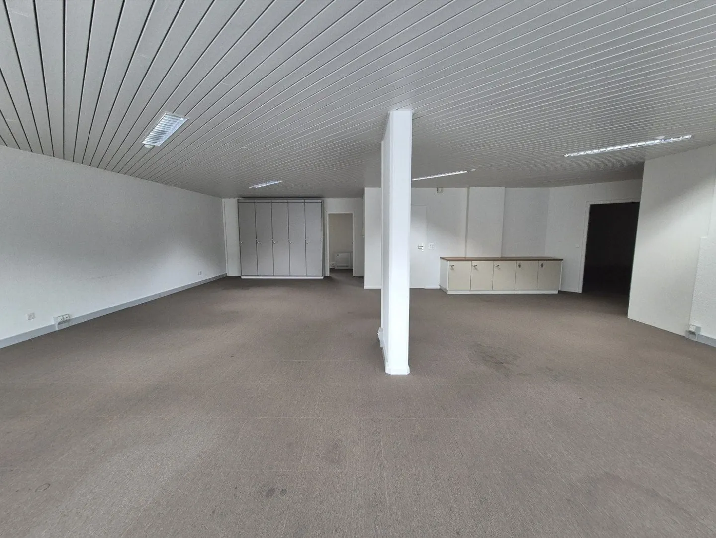 Attractive commercial, office or retail space on the ground floor (approx. 130m²) - Photo 5 of 10