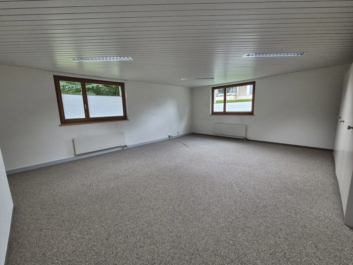Attractive commercial, office or retail space on the ground floor (approx. 130m²) - Photo 7 of 10